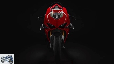 Ducati V4 R (2019) in the driving report