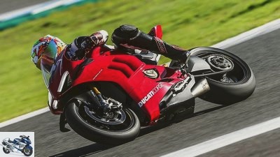 Ducati V4 R (2019) in the driving report