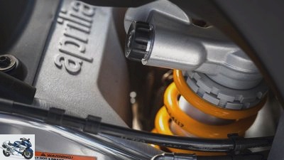Comparison test Aprilia Tuono V4 1100 Factory KTM 1290 Super Duke R 2018