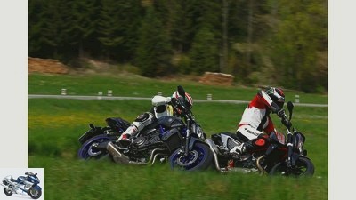 KTM 690 Duke against Yamaha MT-07 in the test