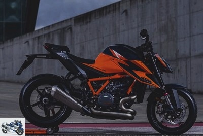 Roadster - 2020 KTM 1290 Super Duke R Review: the Beast is angry! - Test 1290 Super Duke R page 2: details in captioned photos