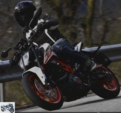Roadster - KTM 390 Duke test: the A2 license with class and without bridle - 390 Duke test page 3 - MNC tests road holding (s)