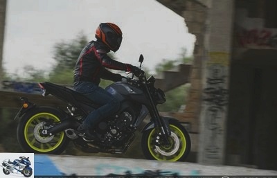 Roadster - Test Yamaha MT-09 2017: mult (r) iples pleasures! - Page 2 - Dynamics: more rigor and efficiency