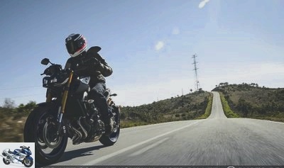 Roadster - Yamaha MT-09 SP test: the one we SPEED! - MT-09 SP test page 2 - Dynamics: finally on the rails
