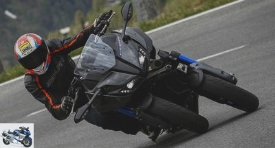Roadster - Yamaha Niken test: trying the three-wheeled motorcycle is to tame it! - Yamaha Niken test page 1: New concept ... of motorcycle