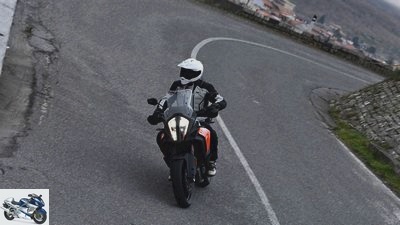 KTM 1090 Adventure in the driving report