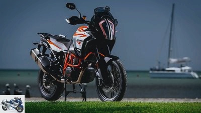 KTM 1290 Super Adventure R in the PS driving report