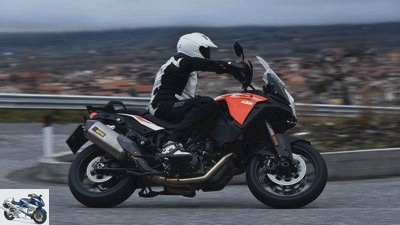 KTM 1290 Super Adventure S in the driving report