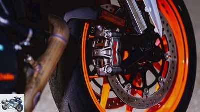 KTM 1290 Super Duke R (2017) in the driving report