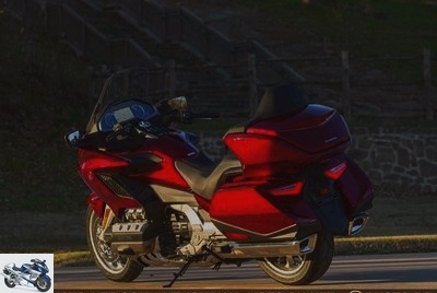 Road test - 2018 Honda Goldwing Touring test: more watts, less cotton wool - 2018 Goldwing Touring test - Page 1 - Static