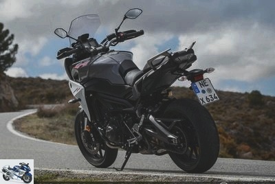 Road test - Yamaha Tracer 900 and Tracer 900 GT 2018 test: the way of wisdom - Test Tracer 900 and Tracer 900 GT - Page 1: another trace