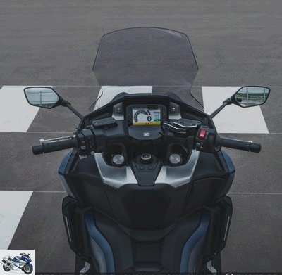 Scooter - New Honda Forza 750 2021 test: stronger than the Tmax ?! - Test Forza 750 Page 2: details in photos captioned MNC