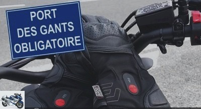Road safety - Gloves compulsory for motorbikes and scooters: it's official! -