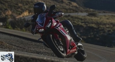 Sporty - CBR650R 2019 test: the new Honda has no shortage of R! - CBR650R test Page 2: details and photos captioned MNC