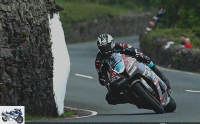 Tourist Trophy - Michael Dunlop wins the first Supersport and Superbike races of the Tourist Trophy 2018 -