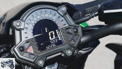 Comparison test of mid-range naked bikes over 100 hp