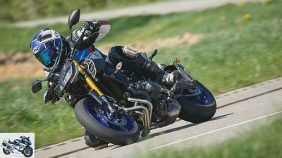 Comparison test of mid-range naked bikes over 100 hp