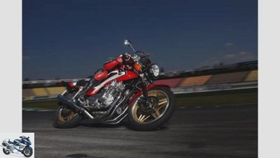 Hobby motorcycle Honda CB 900 F Bol d ?? Or