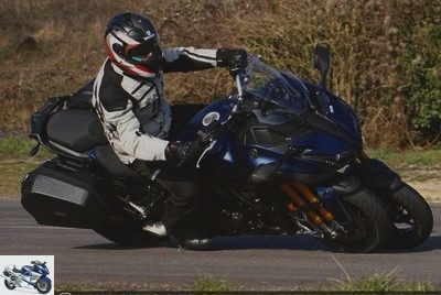 All Duels - Duel Yamaha Niken GT Vs Tracer 900 GT: the good three (wheel) plan? - Duel Niken GT Vs Tracer 900 GT page 1: The `` houla '' effect ....