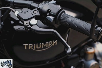 Triumph 1200 BONNEVILLE BOBBER Black 2018