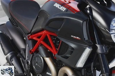 Ducati DIAVEL CARBON 1200 2012