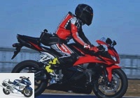 All Tests - With C-ABS, Honda CBRs put the brakes on the competition! - So all at the same time at the point of rope?