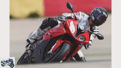 Comparison test of superbikes part 2 - racetrack