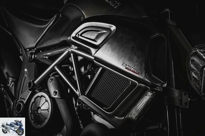 Ducati DIAVEL CARBON 1200 2016