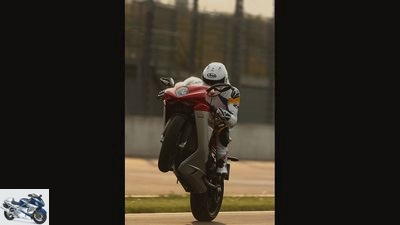 MV Agusta F3 800 in the PS performance test
