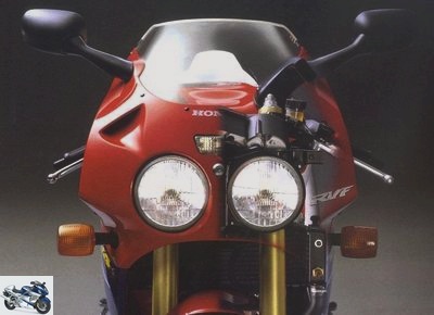Honda RVF 750 R - RC 45 1997