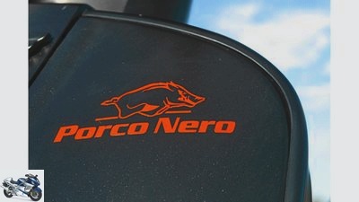 Vespa GTS 300 i. e. Supersport Porco Nero in the driving report