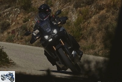 Trail - Africa Twin Adventure Sports 2020 test: more accessible but less affordable - Africa Twin 1100 Adventure Sports test page 1: Honda is looking for its way ...