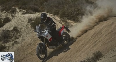 Trail - Tenere 700 test: Yamaha wins the dune - Tenere 700 test page 3: technical and commercial sheet