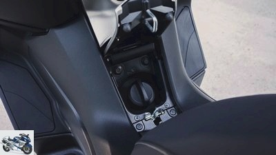 New presentation of the Yamaha X-Max 400 (2017)
