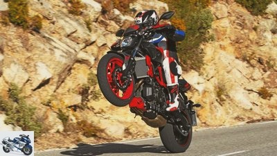 Yamaha MT-07 Moto Cage in the driving report