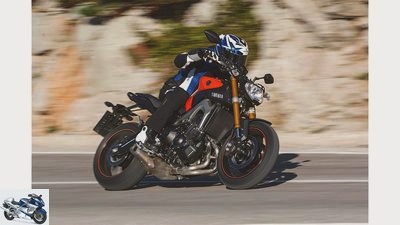 Yamaha MT-09 and Triumph Street Triple tested