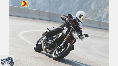 Yamaha MT-09 in the driving report