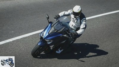 Yamaha Tmax driving report