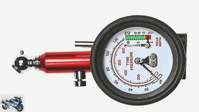 14 air pressure gauges in the test