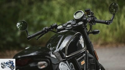 Yamaha XSR 700 and Ducati Scrambler Cafe Racer in the test