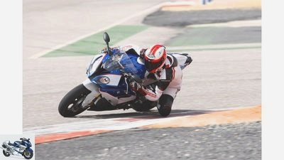 BMW S 1000 RR in the driving report