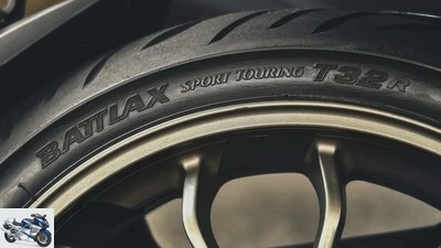 Bridgestone T32: New tire for touring athletes
