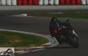 Sequence of turns with Aprilia RSV4 RF