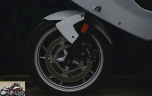 The brakes of the BMW F 800 GT