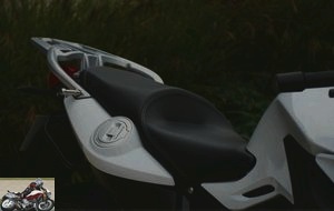 The saddle of the BMW F 800 GT