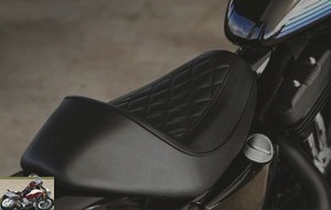 Harley-Davidson Sportster 1200 Iron Seat