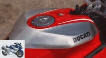 Ducati Desmosedici RR and Ducati 1199 Panigale R in the test