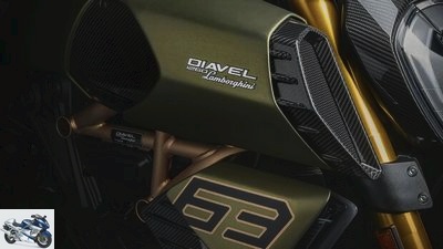 Ducati Diavel 1260 Lamborghini: sports car flair