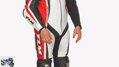 One-piece leather suits up to 800 euros in a comparison test