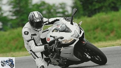 Driving report of the Aprilia RS4 125 - four-stroke engine